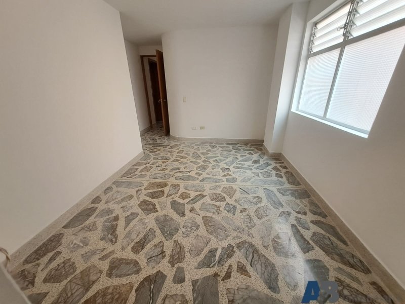 Apartamento en arriendo en El Portal, Envigado · foto 9 de 22