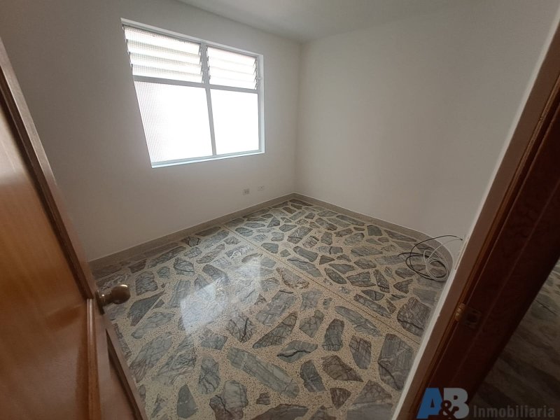 Apartamento en arriendo en El Portal, Envigado · foto 13 de 22