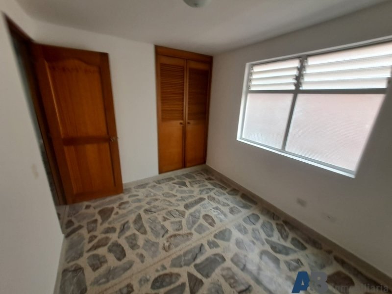 Apartamento en arriendo en El Portal, Envigado · foto 15 de 22