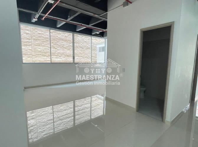 Local en arriendo en Loma De La Doctora, Sabaneta, 1048 m² · foto 10 de 24