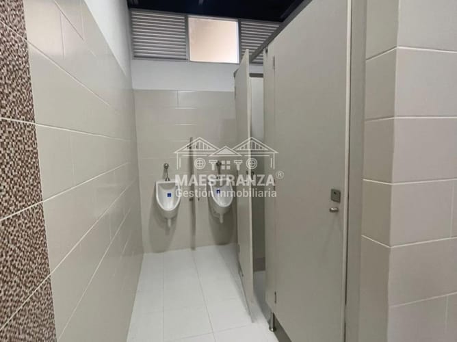 Local en arriendo en Loma De La Doctora, Sabaneta, 1048 m² · foto 17 de 24