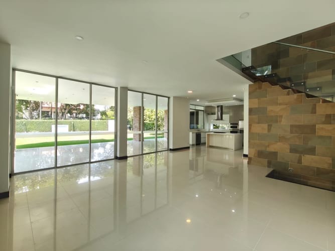 Casa de 5 alcobas en arriendo en El Sena, Cali, 300 m² · foto 6 de 24