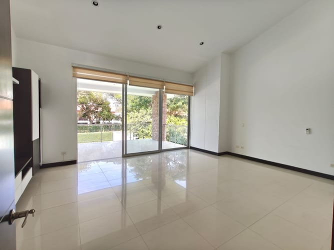 Casa de 5 alcobas en arriendo en El Sena, Cali, 300 m² · foto 15 de 24