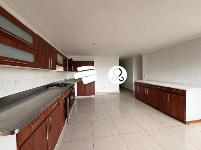 Apartamento de 4 alcobas en venta en El Poblado, Medellín, 266 m² · foto 4 de 15
