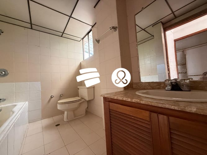 Apartamento de 4 alcobas en venta en El Poblado, Medellín, 266 m² · foto 13 de 15