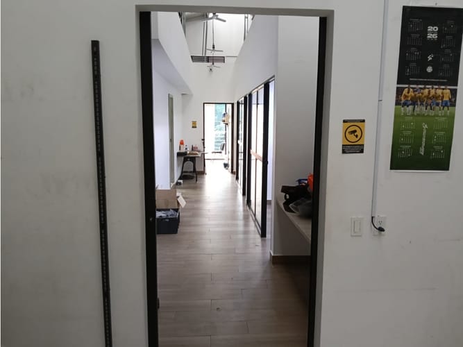 Bodega en arriendo en Belén, Medellín, 350 m² · foto 6 de 17