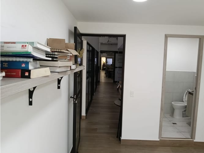 Bodega en arriendo en Belén, Medellín, 350 m² · foto 10 de 17