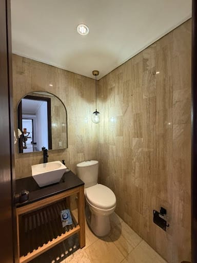Apartamento de 3 alcobas en arriendo en Loma Del Campestre, Medellín, 420 m² · foto 12 de 24