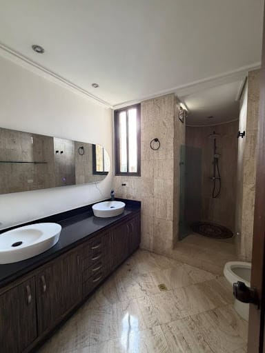 Apartamento de 3 alcobas en arriendo en Loma Del Campestre, Medellín, 420 m² · foto 17 de 24