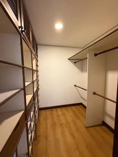 Apartamento de 3 alcobas en arriendo en Loma Del Campestre, Medellín, 420 m² · foto 18 de 24