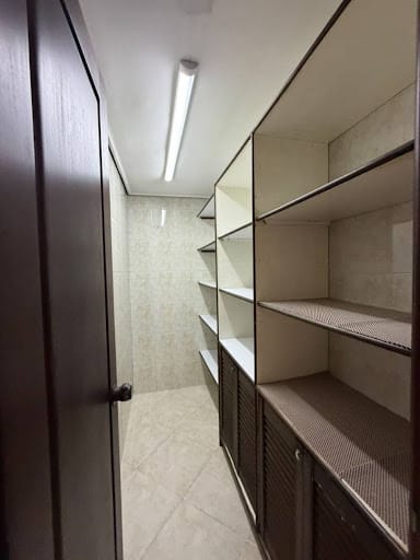 Apartamento de 3 alcobas en arriendo en Loma Del Campestre, Medellín, 420 m² · foto 21 de 24