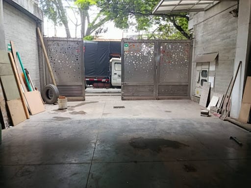 Bodega en arriendo en Trinidad, Medellín, 198 m² · foto 16 de 16