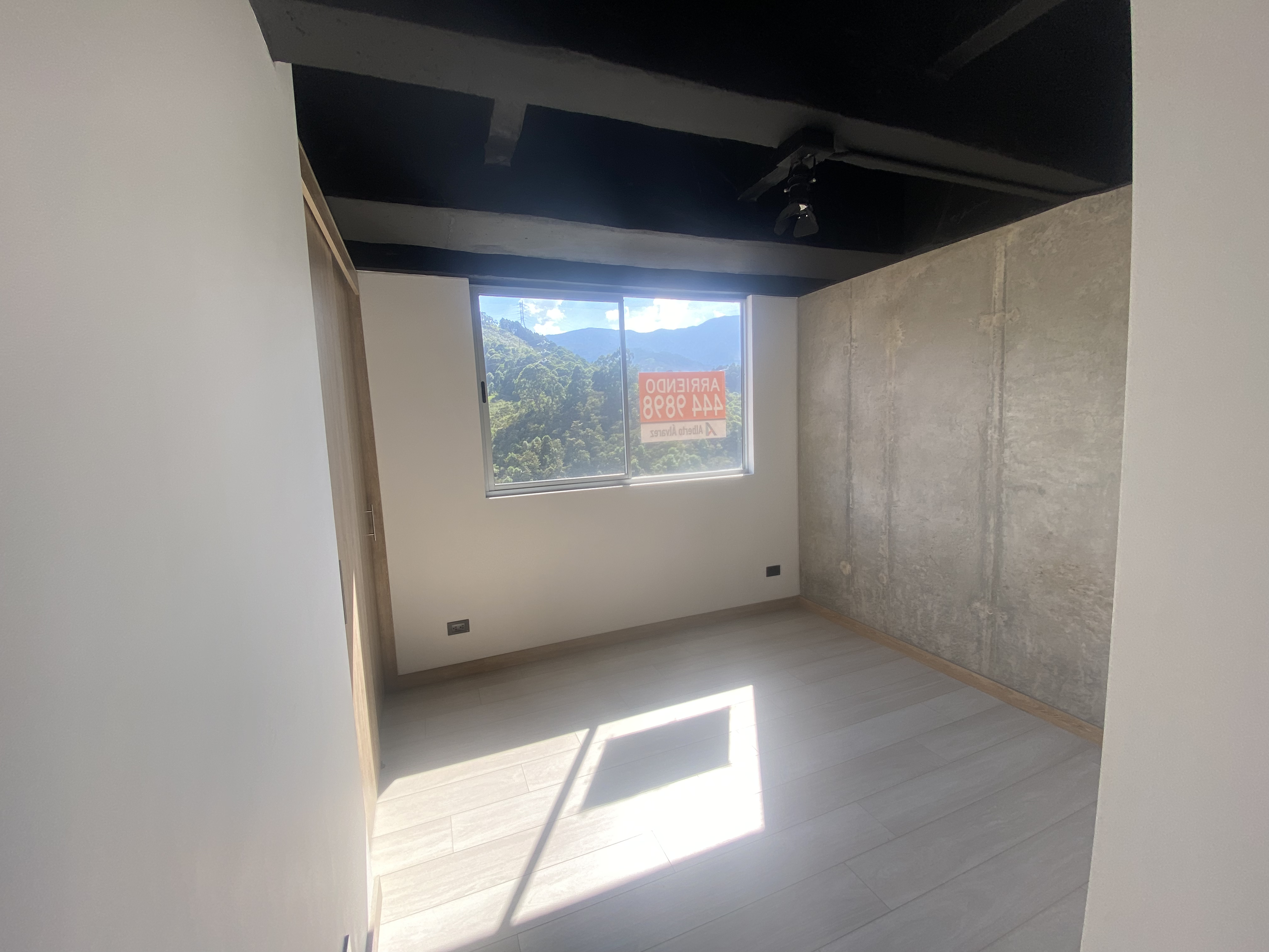 Apartamento en venta en Monteazul, Sabaneta · foto 3 de 12