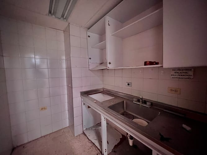 Local en venta en El Poblado, Medellín, 381 m² · foto 18 de 20