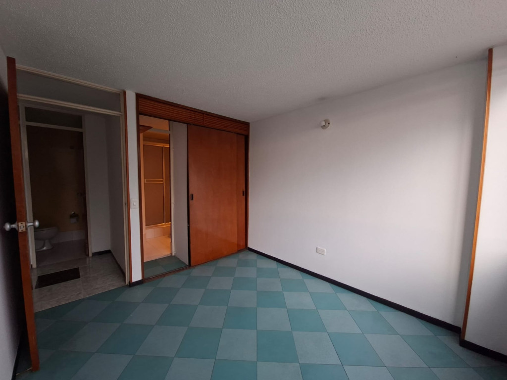 Apartamento en venta en Alamos, Bogotá · foto 14 de 17