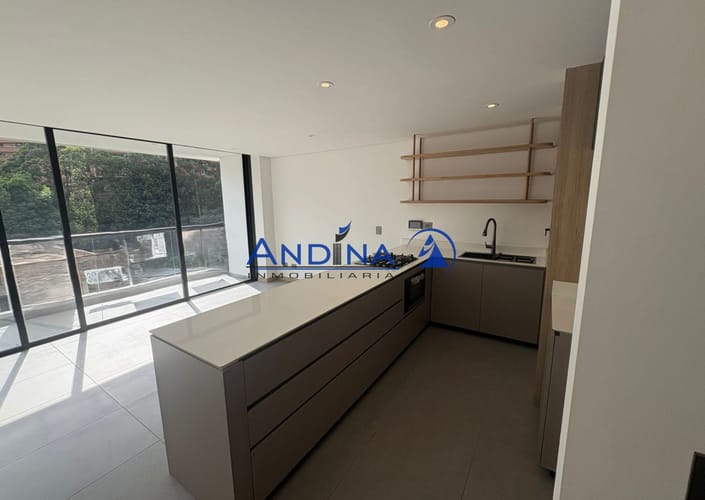 Apartamento de 3 alcobas en venta en La Castellana, Medellín, 101 m² · foto 13 de 15