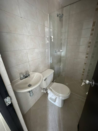 Apartamento en arriendo en Los Colores, Medellín · foto 12 de 13