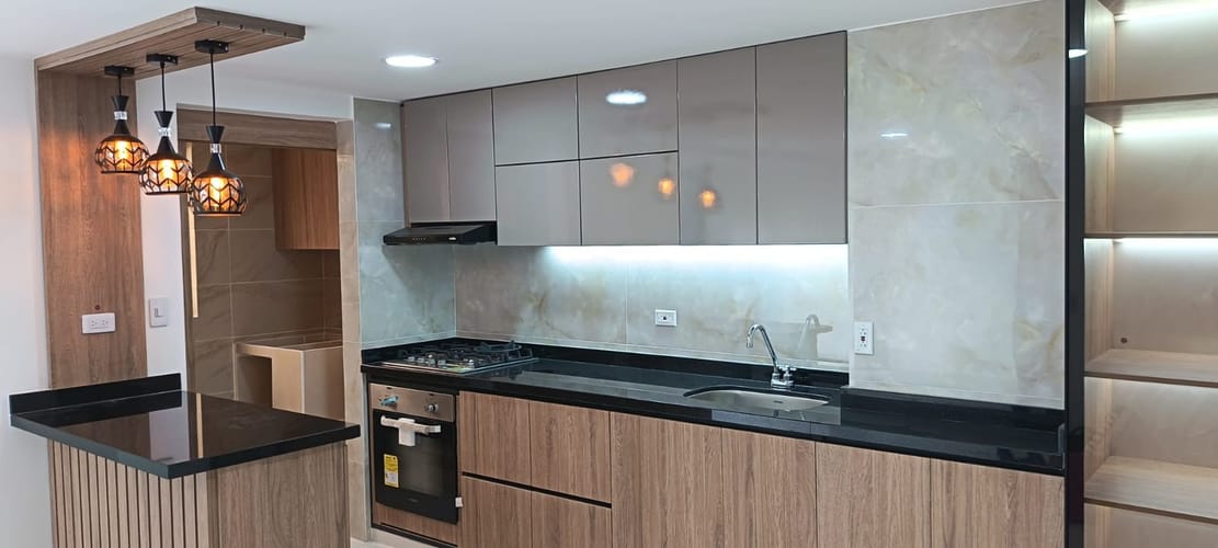 Apartamento de 4 alcobas en venta en Los Rosales, Floridablanca, 96 m² · foto 5 de 17