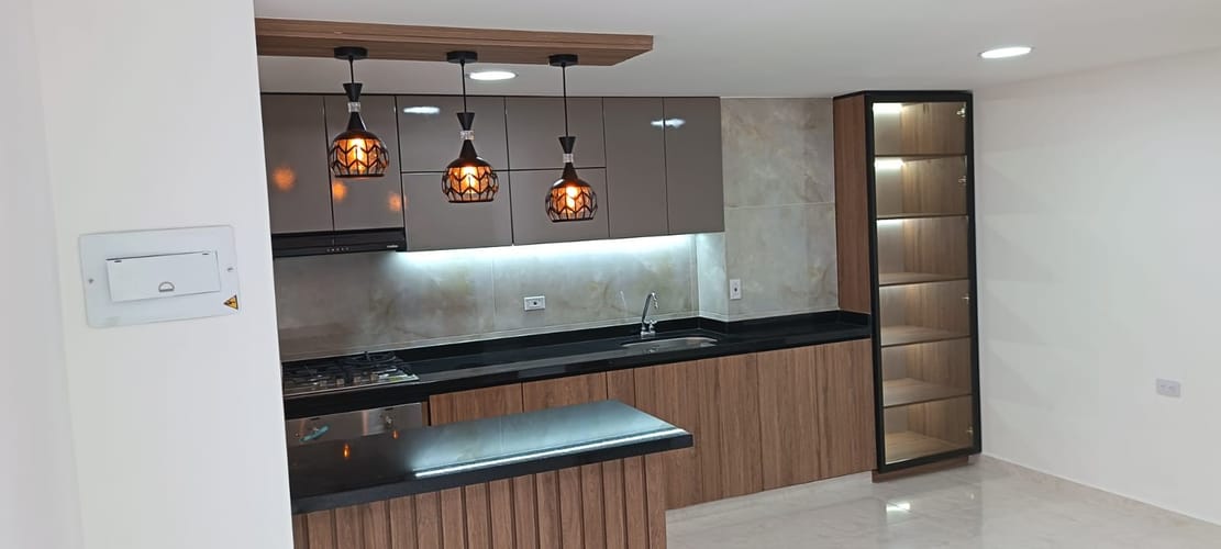 Apartamento de 4 alcobas en venta en Los Rosales, Floridablanca, 96 m² · foto 4 de 17