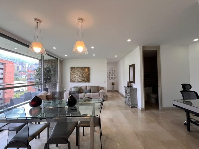 Apartamento de 2 alcobas en arriendo en Lalinde, Medellín, 100 m² · foto 3 de 14