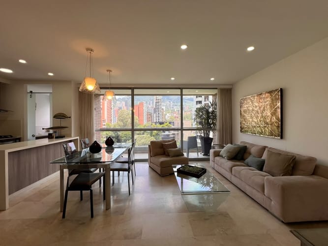Apartamento de 2 alcobas en arriendo en Lalinde, Medellín, 100 m² · foto 2 de 14