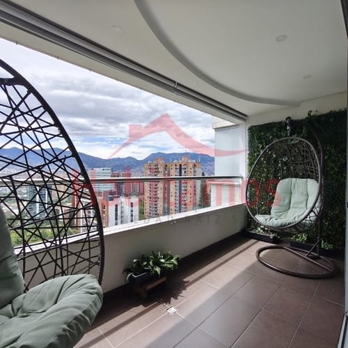 Apartamento de 3 alcobas en venta en Castropol, Medellín, 126 m² · foto 2 de 24