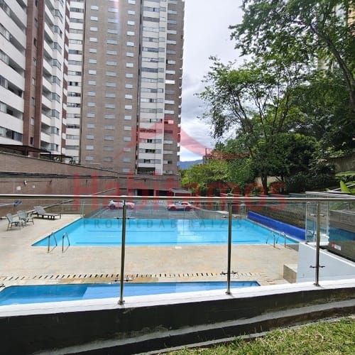 Apartamento de 3 alcobas en venta en Castropol, Medellín, 126 m² · foto 18 de 24
