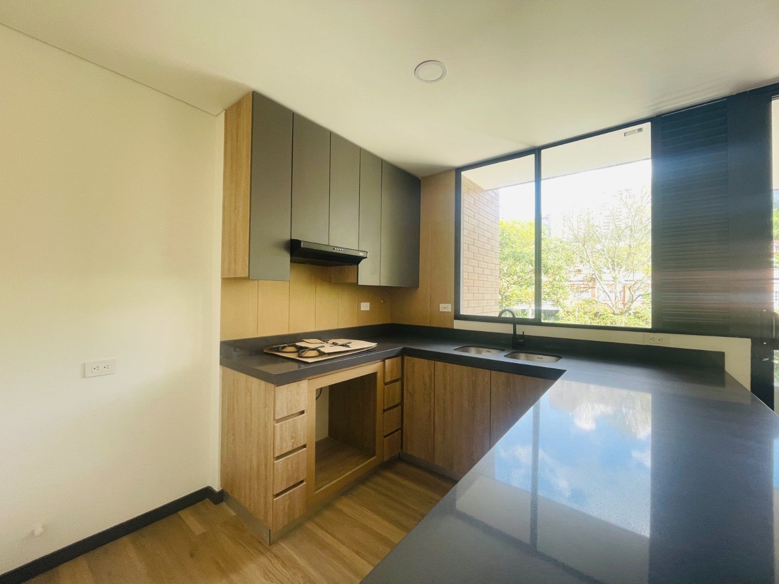 Apartamento en venta en Camino Verde, Envigado · foto 3 de 18