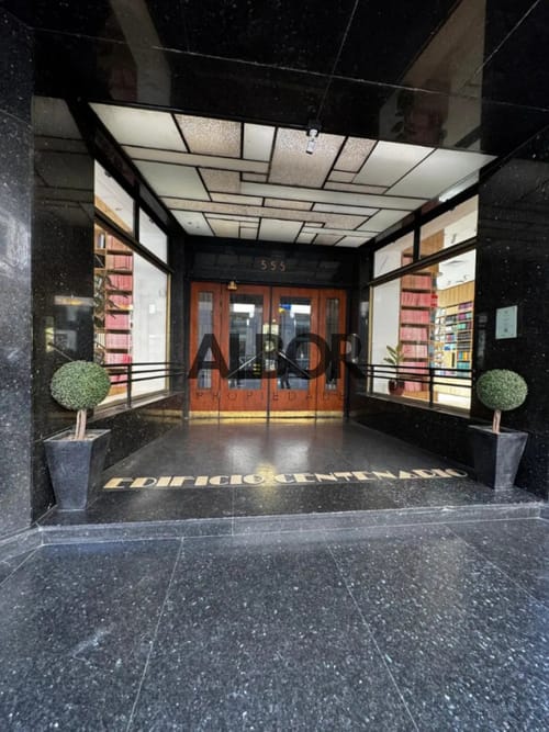 Alquiler de Oficina en Ciudad Vieja - Edificio Centenario · Foto 8