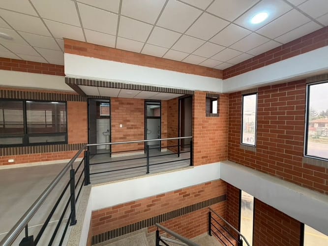 Bodega en arriendo en Siberia, Cota, 2078 m² · foto 11 de 17
