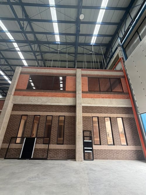 Bodega en arriendo en Siberia, Cota, 2078 m² · foto 10 de 17