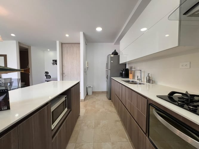 Apartamento de 2 alcobas en venta en Lalinde, Medellín, 100 m² · foto 4 de 14