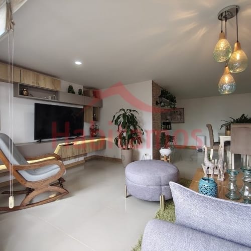 Apartamento de 3 alcobas en venta en Loma De San Jose, Sabaneta, 98 m² · foto 3 de 24