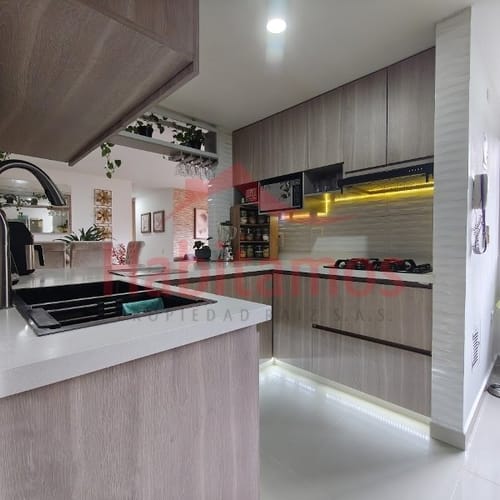 Apartamento de 3 alcobas en venta en Loma De San Jose, Sabaneta, 98 m² · foto 6 de 24