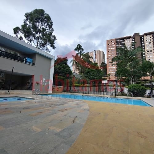 Apartamento de 3 alcobas en venta en Loma De San Jose, Sabaneta, 98 m² · foto 15 de 24