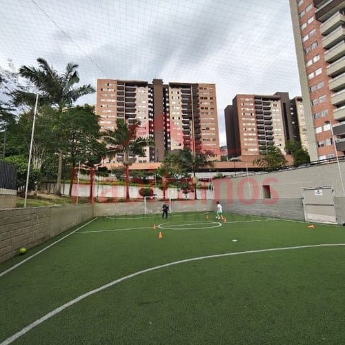 Apartamento de 3 alcobas en venta en Loma De San Jose, Sabaneta, 98 m² · foto 17 de 24
