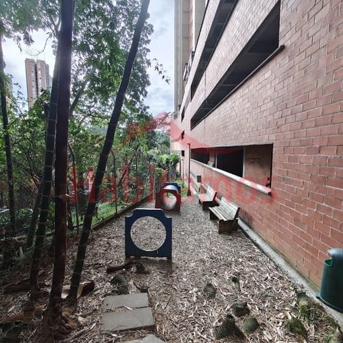 Apartamento de 3 alcobas en venta en Loma De San Jose, Sabaneta, 98 m² · foto 20 de 24
