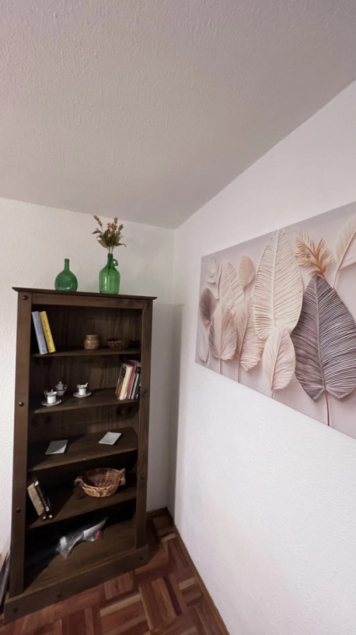 Alquiler Apartamento Semi Amoblado 3 Dormitorios 2 Baños Amplio Y Luminoso En Centro · Foto 10