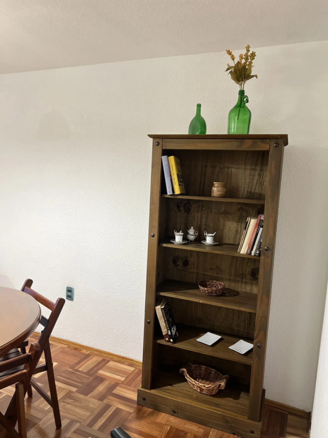 Alquiler Apartamento Semi Amoblado 3 Dormitorios 2 Baños Amplio Y Luminoso En Centro · Foto 12