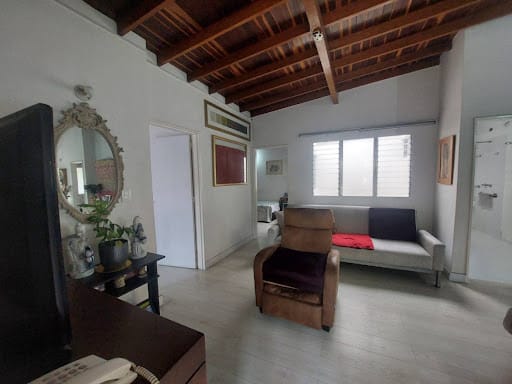 Casa de 6 alcobas en venta en Laureles, Medellín, 212 m² · foto 4 de 24