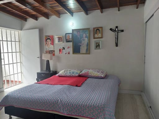 Casa de 6 alcobas en venta en Laureles, Medellín, 212 m² · foto 18 de 24