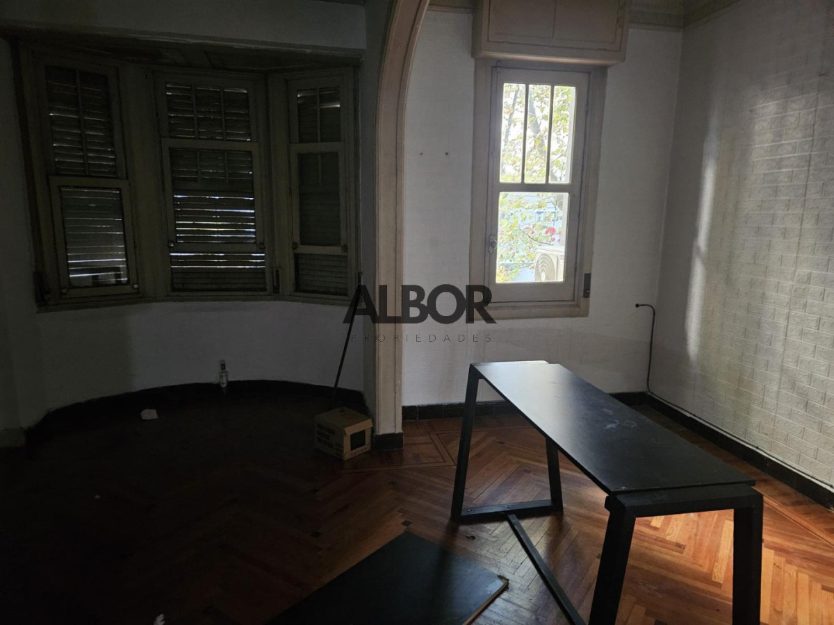 Alquiler local comercial al frente 319 m² - Pocitos · Foto 7