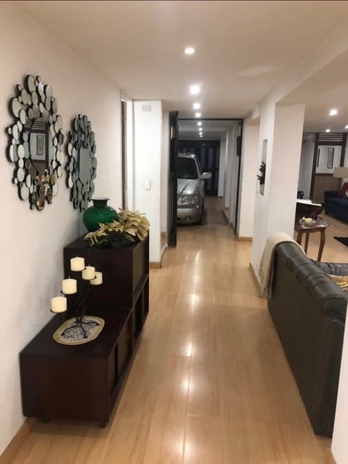 Casa de 5 alcobas en venta en Las Margaritas, Bogotá, 330 m² · foto 11 de 14