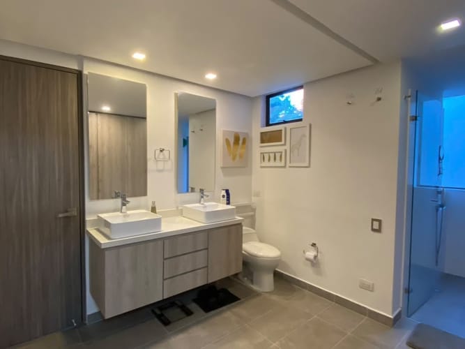 Apartamento de 3 alcobas en venta en Lalinde, Medellín, 210 m² · foto 11 de 15
