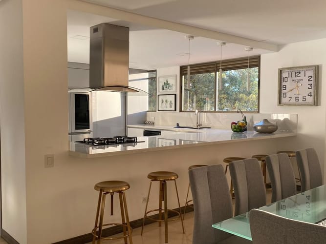 Apartamento de 3 alcobas en venta en Lalinde, Medellín, 210 m² · foto 4 de 15