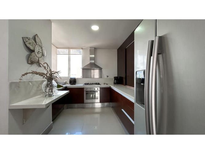 Apartamento de 3 alcobas en venta en Alejandría, Medellín, 178 m² · foto 14 de 24