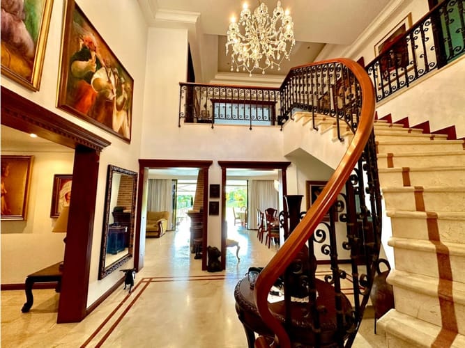 Casa de 4 alcobas en venta en Altos Del Poblado, Medellín, 464 m² · foto 5 de 24