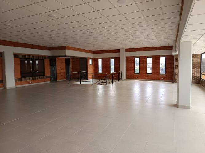 Bodega en arriendo en Siberia, Cota, 2078 m² · foto 13 de 17