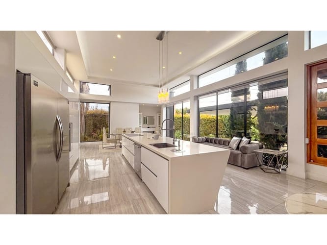 Casa de 5 alcobas en venta en Llano Grande, Rionegro, 879 m² · foto 3 de 24