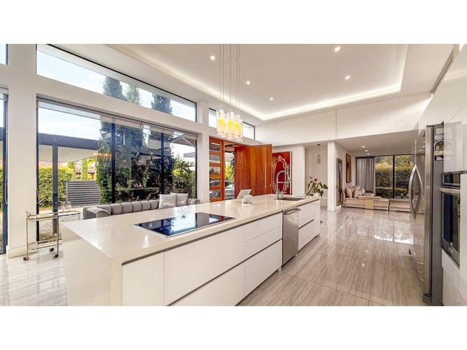 Casa de 5 alcobas en venta en Llano Grande, Rionegro, 879 m² · foto 4 de 24